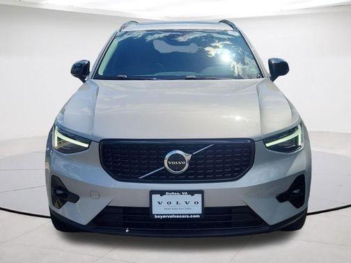 Silver 2023 Volvo XC40 B5 Ultimate Dark Theme