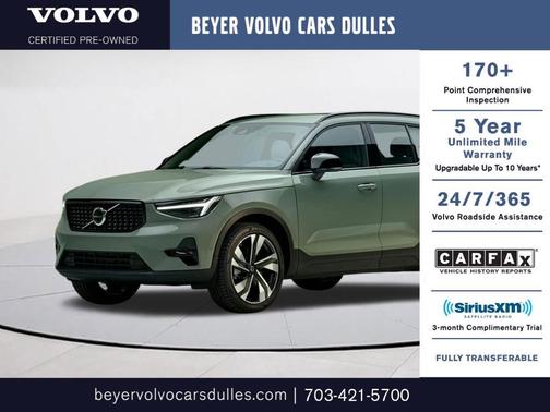 Crystal White Metallic 2024 Volvo XC40 B5 Plus Bright Theme