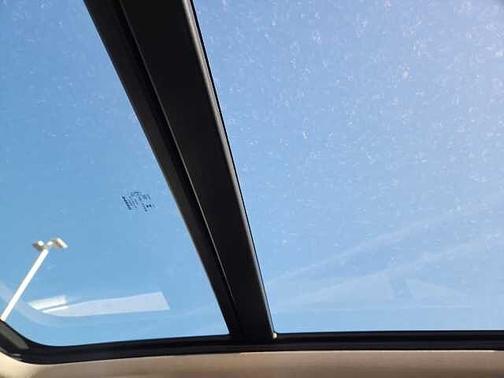 2025 Volvo XC40 Core