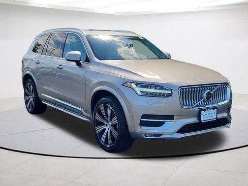 Bright 2024 Volvo XC90 B5 Plus Bright Theme