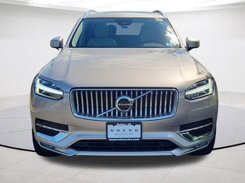 Bright 2024 Volvo XC90 B5 Plus Bright Theme