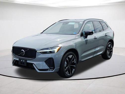 Gray Metallic 2026 Volvo XC60 B5 Plus