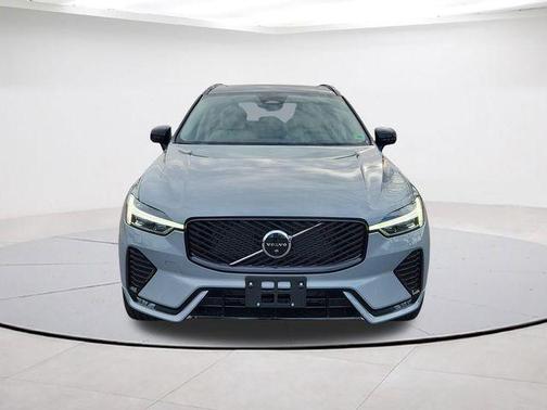 Gray Metallic 2026 Volvo XC60 B5 Ultra