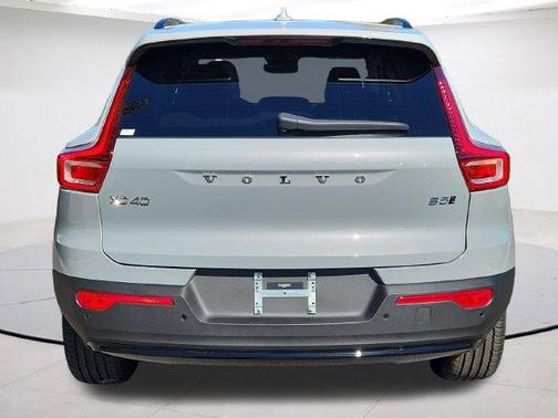 Gray Metallic 2026 Volvo XC40 B5 Core