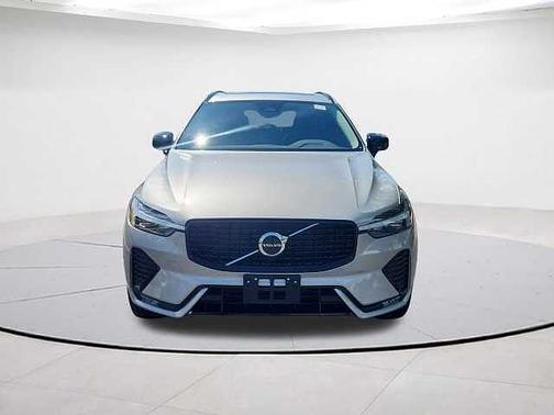 2025 Volvo XC60 Plus