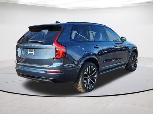 Denim Blue Metallic 2026 Volvo XC90 B6 Ultra Dark Theme 6-Seater