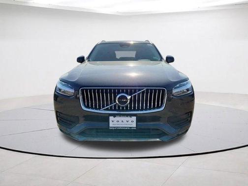 Platinum Gray Metallic 2023 Volvo XC90 B6 Core