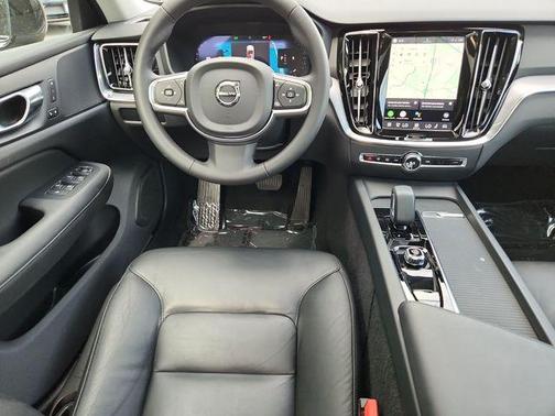Onyx Black Metallic 2025 Volvo S60 B5 Core