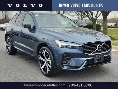 2023 Volvo XC60 B5 Ultimate Dark Theme