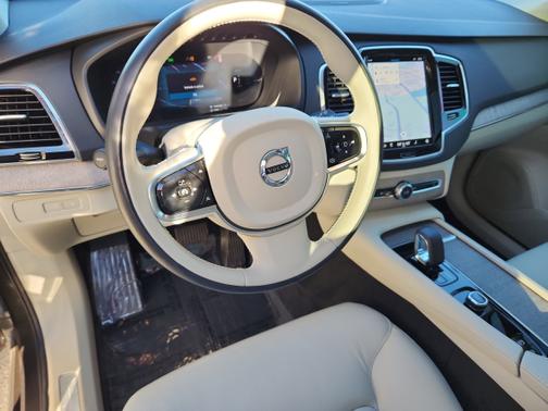 2024 Volvo XC90 Recharge Plug-In Hybrid T8 Plus Bright Theme 7 Passenger
