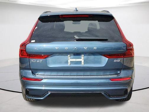 Denim Blue Metallic 2026 Volvo XC60 B5 Plus