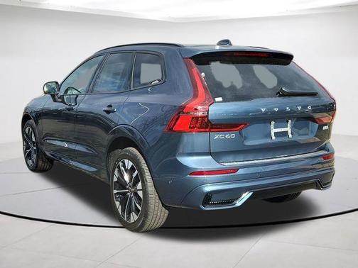 Denim Blue Metallic 2026 Volvo XC60 B5 Plus