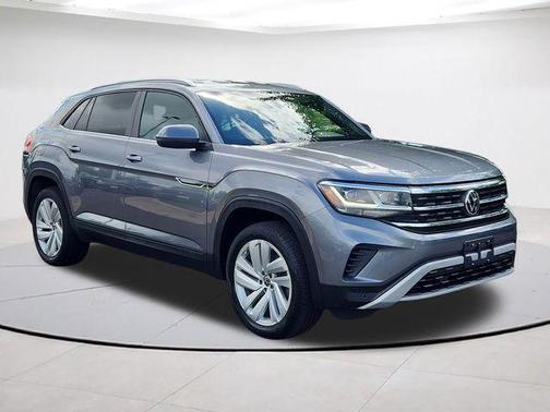 Platinum Gray Metallic 2020 Volkswagen Atlas Cross Sport 3.6L V6 SE w/Technology