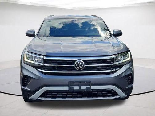Platinum Gray Metallic 2020 Volkswagen Atlas Cross Sport 3.6L V6 SE w/Technology