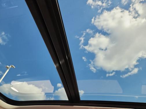 2023 Volvo XC60 B5 Ultimate Bright Theme