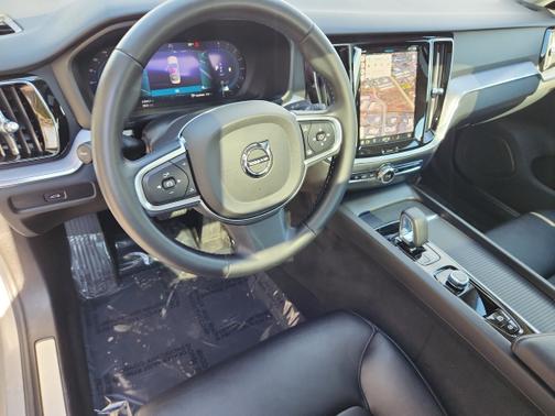 2025 Volvo S60 B5 Core