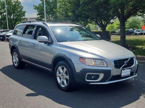 Electric Silver Metallic 2008 Volvo XC70 3.2