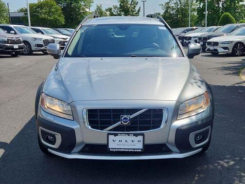 Electric Silver Metallic 2008 Volvo XC70 3.2