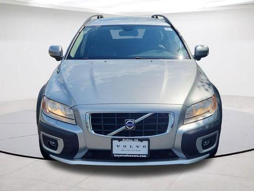 Electric Silver Metallic 2008 Volvo XC70 3.2