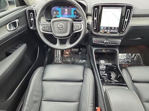 Silver 2025 Volvo XC40 B5 Plus Dark Theme