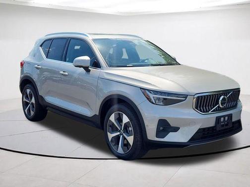 Silver 2025 Volvo XC40 B5 Plus Bright Theme
