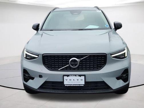 Gray Metallic 2026 Volvo XC40 B5 Ultra