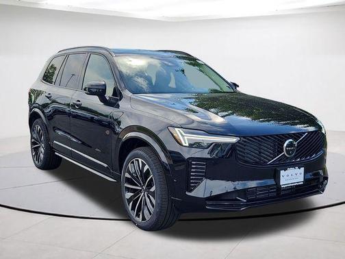 Onyx Black Metallic 2026 Volvo XC90 Plug-In Hybrid T8 Ultra Dark Theme 7-Seater