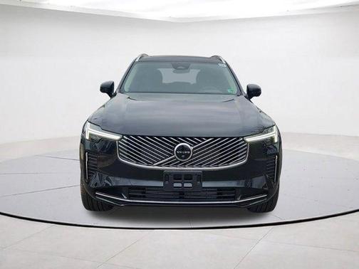 Onyx Black Metallic 2026 Volvo XC90 Plug-In Hybrid T8 Ultra 7-Seater