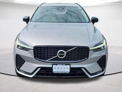 Silver 2024 Volvo XC60 B5 Core