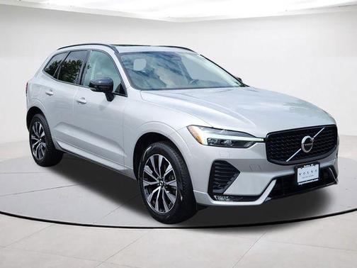 Silver 2024 Volvo XC60 B5 Core