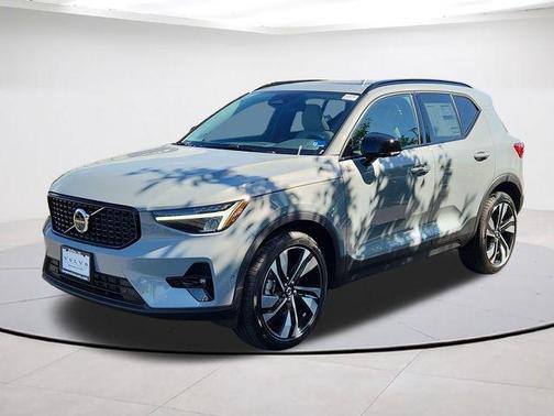 Gray Metallic 2026 Volvo XC40 B5 Plus