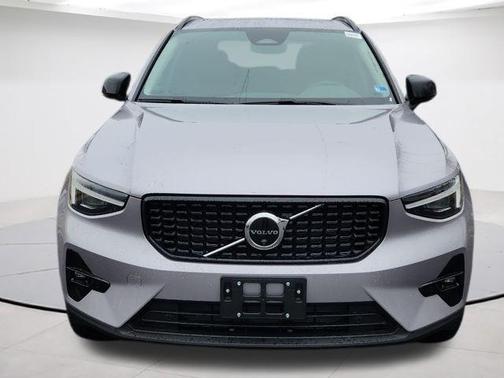 Aurora Blue 2026 Volvo XC40 B5 Ultra