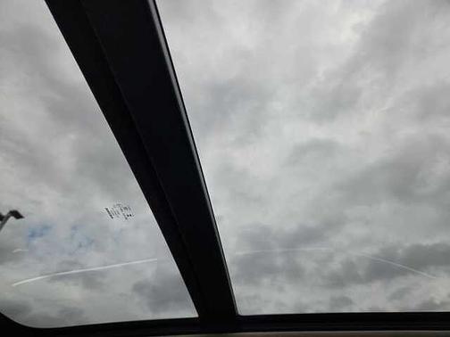 2025 Volvo XC40 Plus