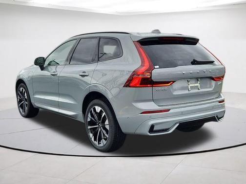 Gray Metallic 2026 Volvo XC60 Plug-In Hybrid T8 Plus