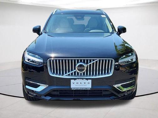 Onyx Black Metallic 2023 Volvo XC90 B5 Plus