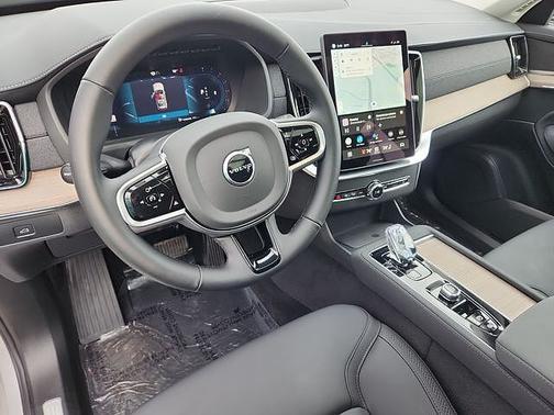 2025 Volvo XC90 Plus