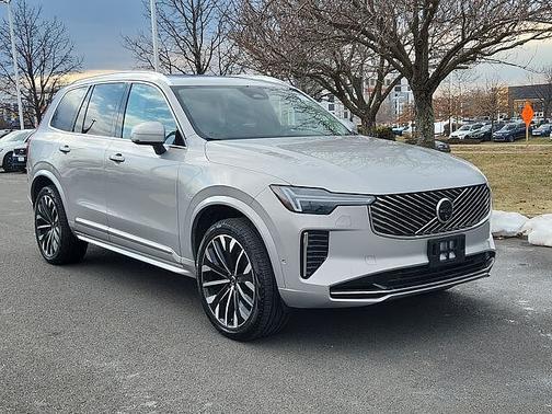 2025 Volvo XC90 Plus