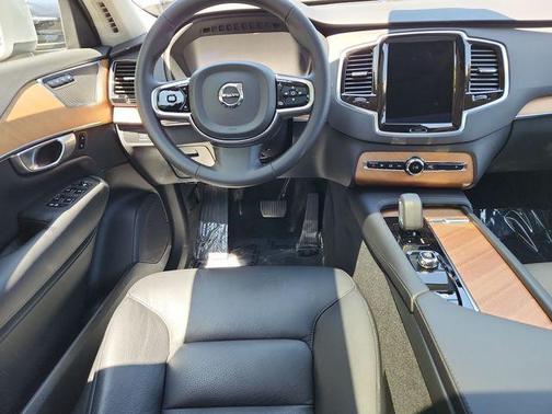 Silver 2024 Volvo XC90 B5 Plus Bright Theme