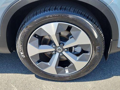 Thunder Gray Metallic 2023 Volvo XC40 B5 Plus Dark Theme