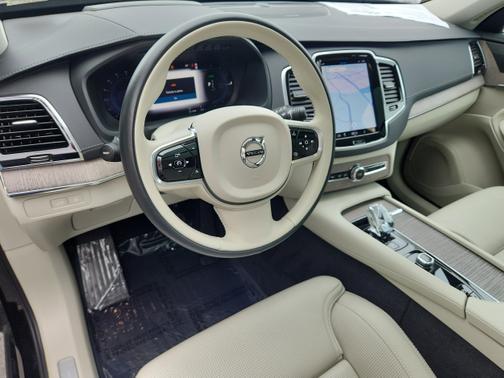 2023 Volvo XC90 Recharge Plug-In Hybrid Ultimate