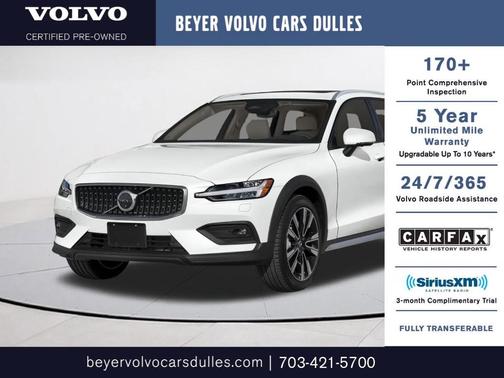 Onyx Black Metallic 2025 Volvo V60 Cross Country B5 Plus