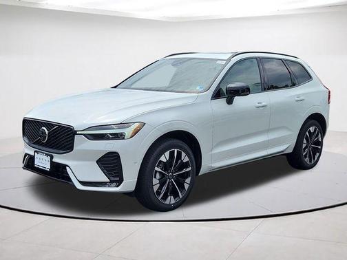 Crystal White 2026 Volvo XC60 B5 Plus