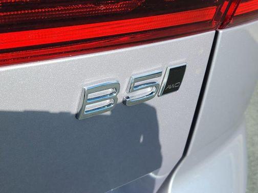 Aurora Blue 2026 Volvo XC60 B5 Plus