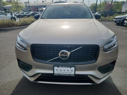 2023 Volvo XC90 Recharge Plug-In Hybrid T8 Plus Dark Theme 7 Passenger