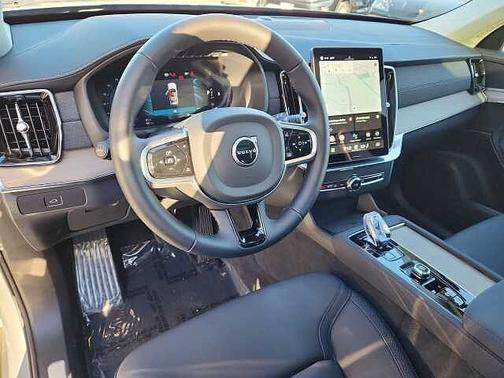 2025 Volvo XC90 Plus