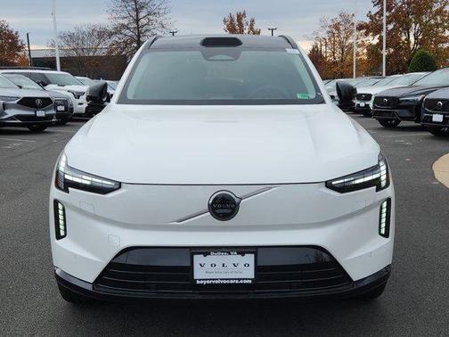 Crystal White 2025 Volvo EX90 Twin Motor Plus