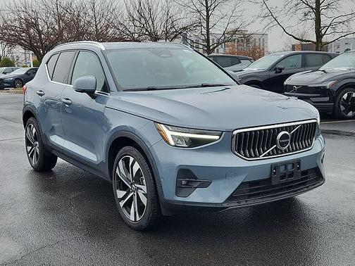 2023 Volvo XC40 Plus
