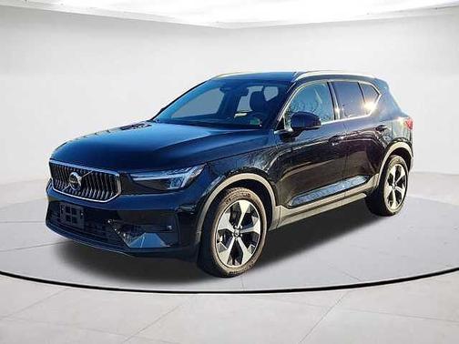 2025 Volvo XC40 Plus