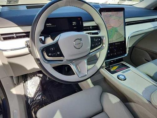 2025 Volvo EX90 Plus