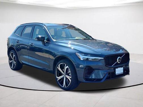 Denim Blue Metallic 2025 Volvo XC60 Plug-In Hybrid T8 Ultra